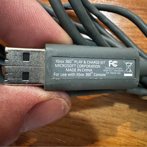 Microsoft Xbox 360 Play and Charge Cable OEM White & Gray No Battery Tested - Picture 4 of 7